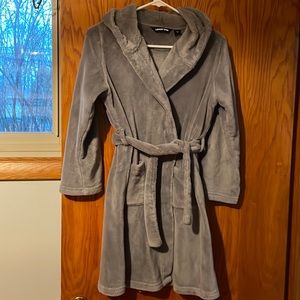Lands End kids robe